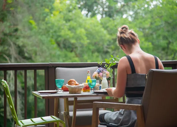 De La Mésange * Auriac-du-Périgord